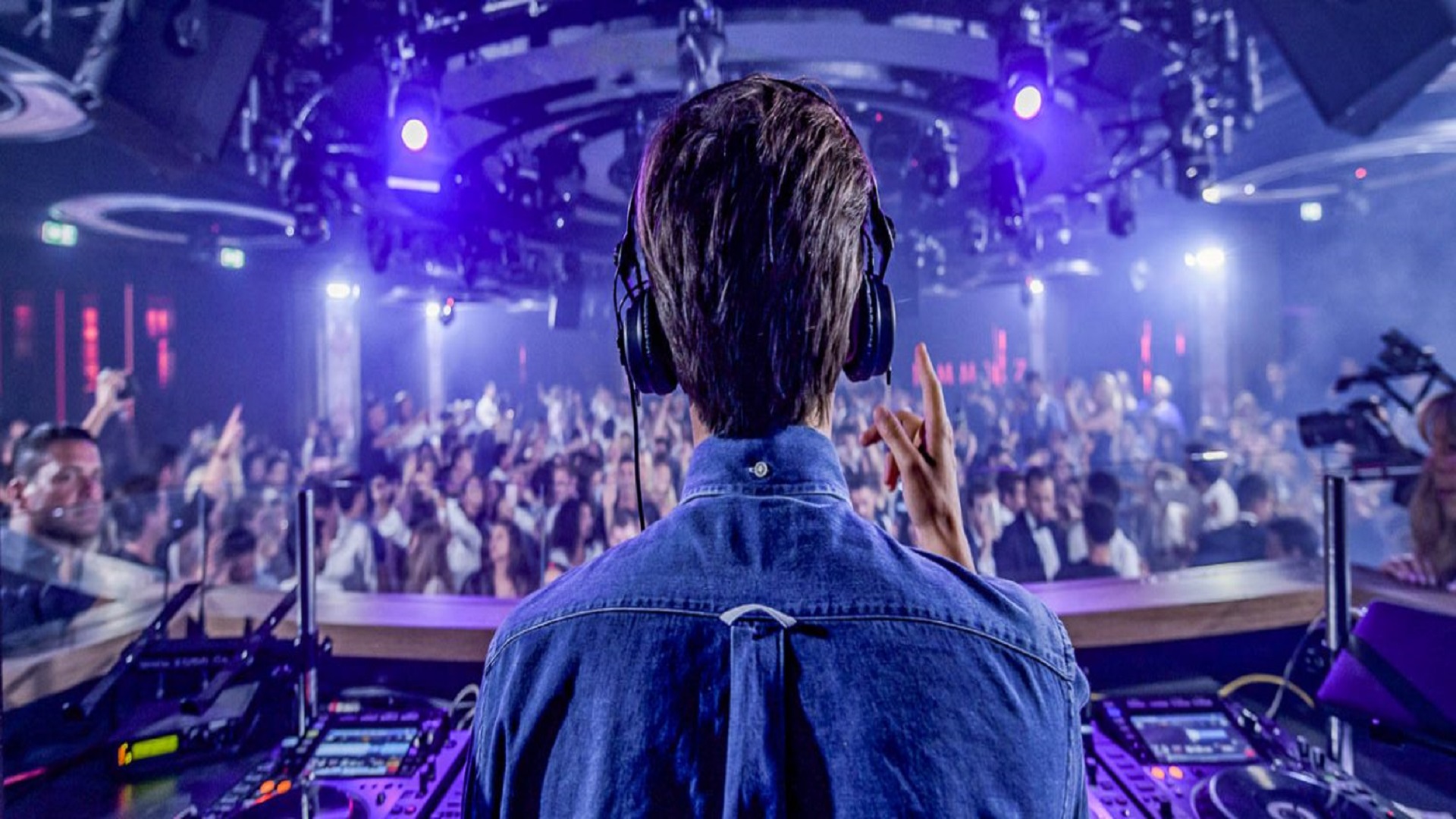 酒吧音响TWAUDIO DJ台视角